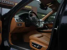 BMW 7-Serie (2016) thumbnail 14