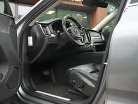 Volvo XC60 (2019) thumbnail 15