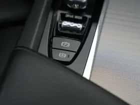 Volvo XC60 (2019) thumbnail 24