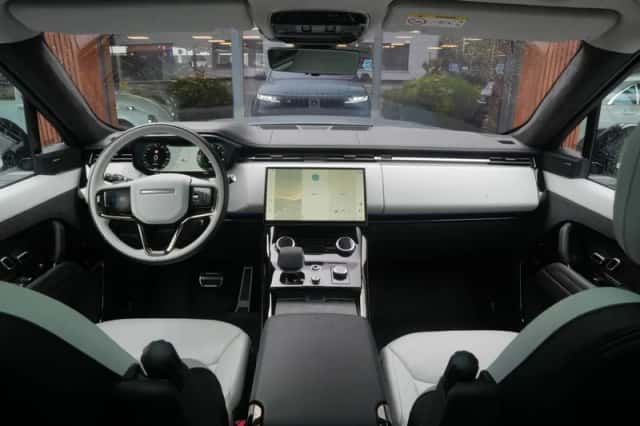 Land Rover Range Rover Sport (2023) thumbnail 4