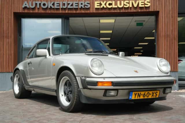 Porsche 911 (1983) thumbnail 1