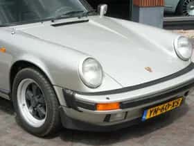 Porsche 911 (1983) thumbnail 2
