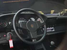 Porsche 911 (1983) thumbnail 16
