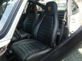 Porsche 911 (1983) thumbnail 17