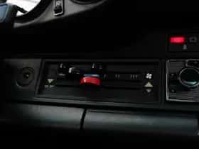 Porsche 911 (1983) thumbnail 25