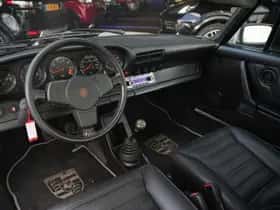 Porsche 911 (1983) thumbnail 35