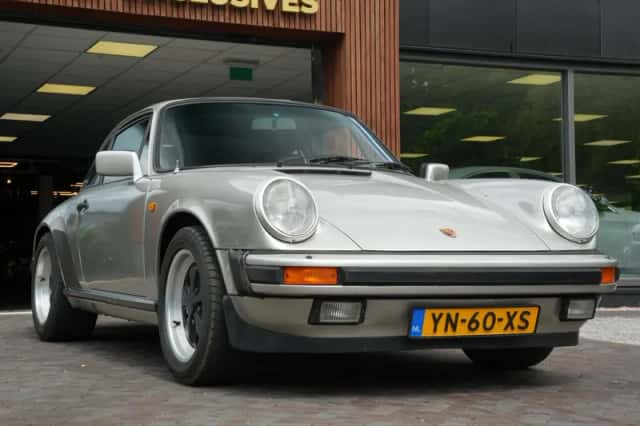 Porsche 911 (1983) thumbnail 5