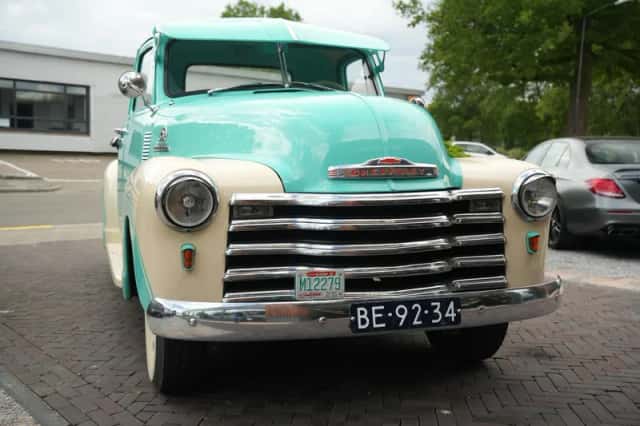 Chevrolet 3100 pick-up (1953) thumbnail 2