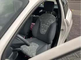 Ford Ka (2012) thumbnail 10