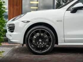 Porsche Cayenne (2012) thumbnail 12