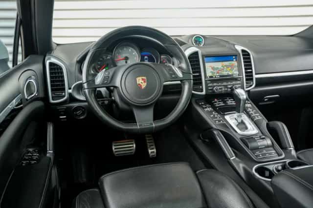 Porsche Cayenne (2012) thumbnail 4