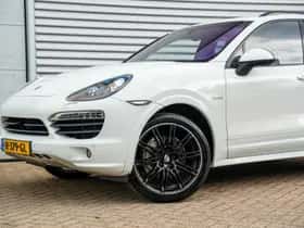 Porsche Cayenne (2012) thumbnail 34
