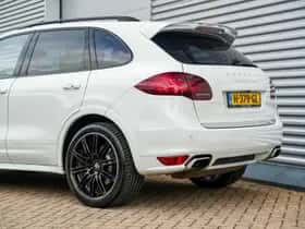 Porsche Cayenne (2012) thumbnail 35