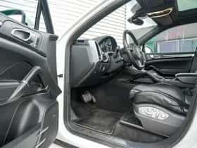 Porsche Cayenne (2012) thumbnail 6