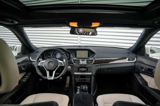Mercedes-Benz E-Klasse (2014) thumbnail 2