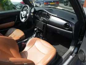 MINI Cabrio (2005) thumbnail 16