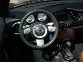 MINI Cabrio (2005) thumbnail 6