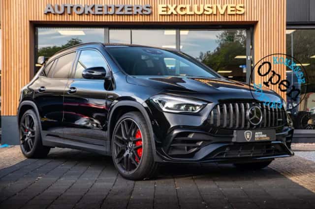 Mercedes-Benz GLA (2024) thumbnail 1