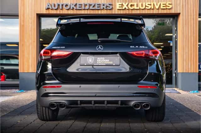 Mercedes-Benz GLA (2024) thumbnail 5