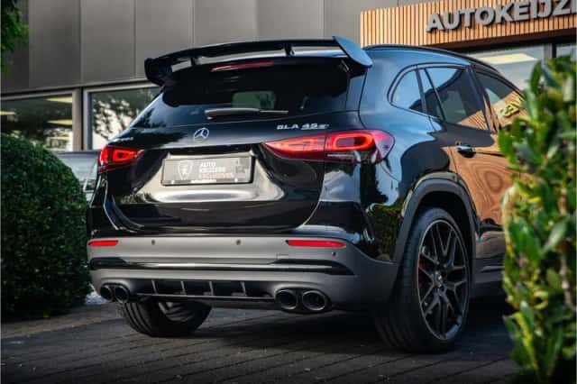 Mercedes-Benz GLA (2024) thumbnail 6