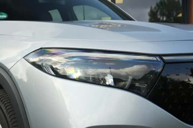 Mercedes-Benz EQB (2025) thumbnail 5