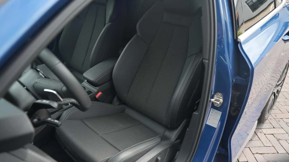 Audi A3 (2024) — foto 1