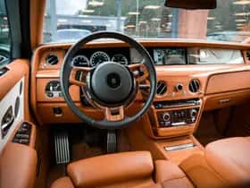Rolls-Royce Phantom (2020) thumbnail 4