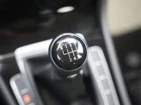 Volkswagen Golf (2013) thumbnail 20