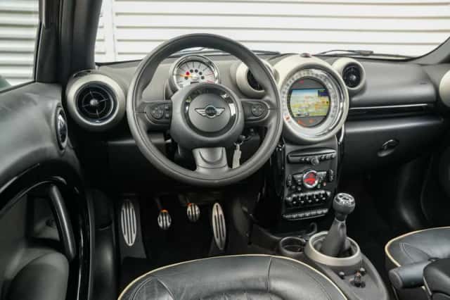 MINI Countryman (2011) thumbnail 4