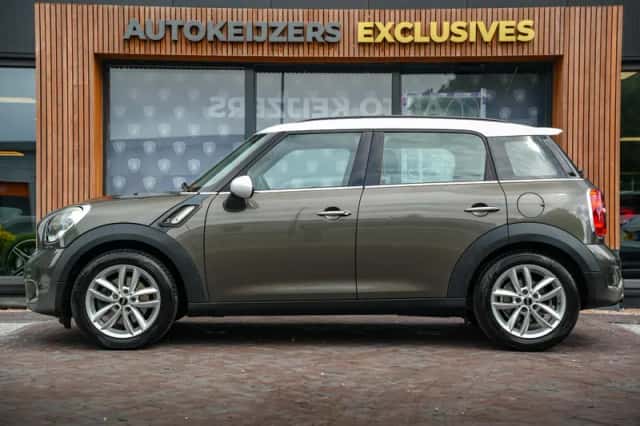 MINI Countryman (2011) thumbnail 5
