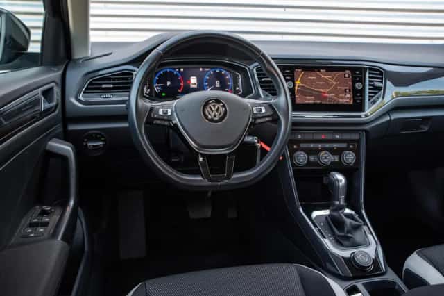Volkswagen T-Roc (2018) thumbnail 6