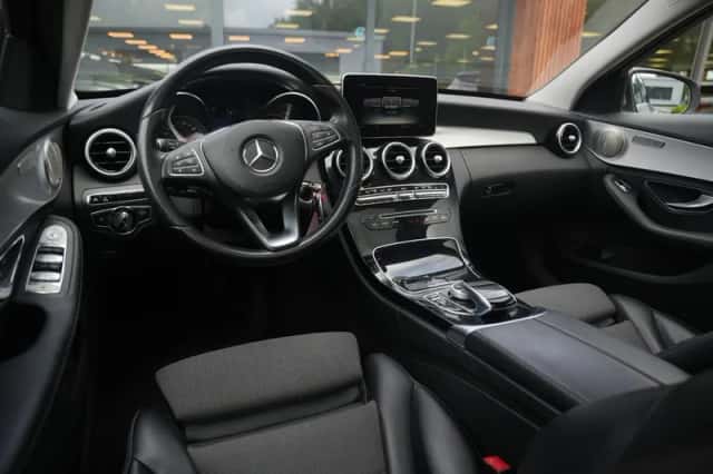 Mercedes-Benz C-Klasse (2015) thumbnail 2