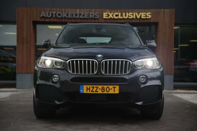 BMW X5 (2014) thumbnail 6
