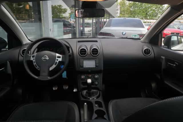Nissan Qashqai (2013) thumbnail 2