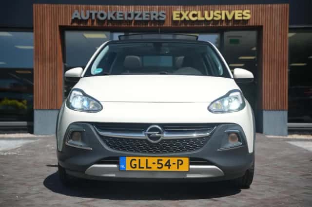 Opel Adam (2015) thumbnail 3