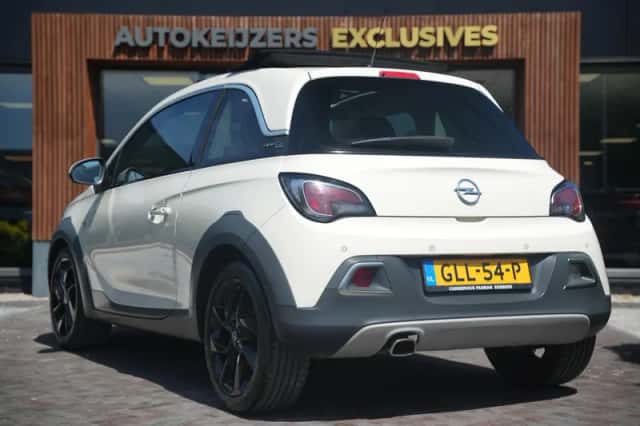 Opel Adam (2015) thumbnail 4