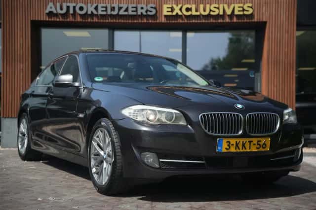 BMW 5-Serie (2012) thumbnail 1