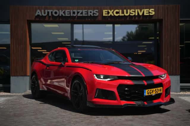 Chevrolet Camaro (2016) thumbnail 1