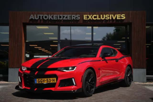 Chevrolet Camaro (2016) thumbnail 3