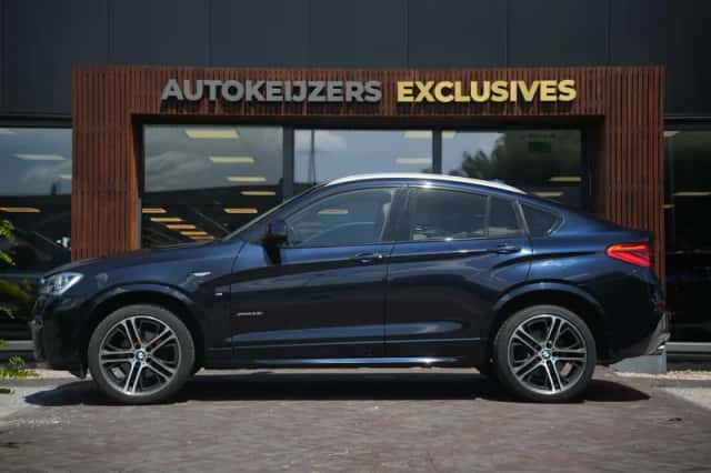 BMW X4 (2015) thumbnail 3