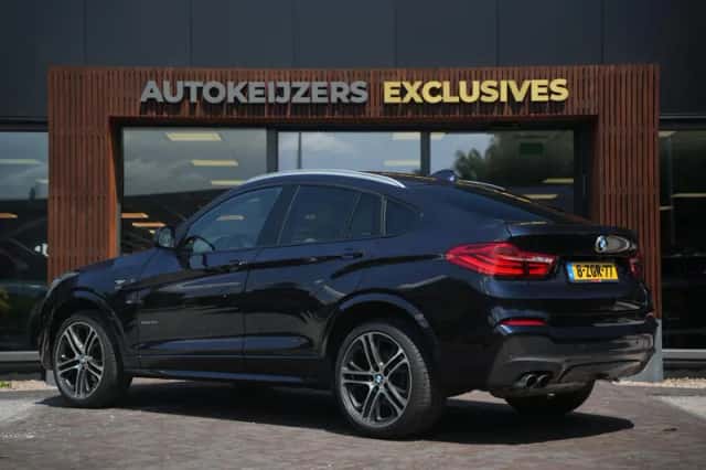BMW X4 (2015) thumbnail 4
