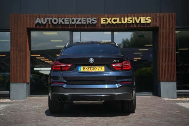 BMW X4 (2015) thumbnail 5