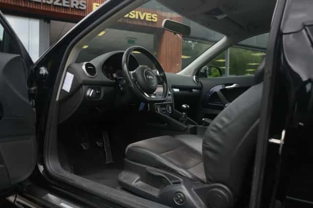 Audi A3 (2010) thumbnail 2