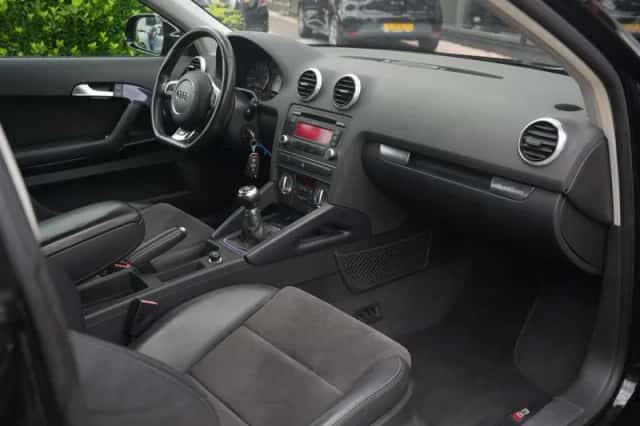 Audi A3 (2010) thumbnail 6