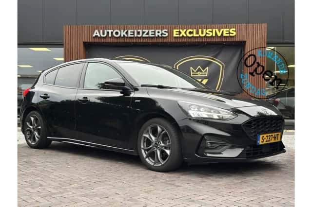 Ford Focus (2018) thumbnail 1