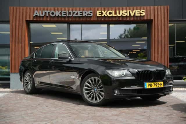 BMW 7-Serie (2009) thumbnail 1