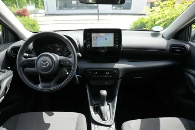 Mazda 2 Hybrid (2023) thumbnail 2