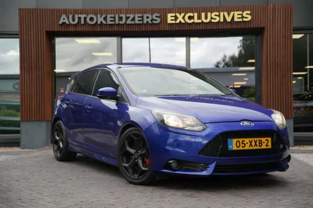 Ford Focus (2012) thumbnail 1