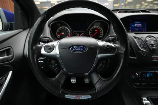 Ford Focus (2012) thumbnail 5