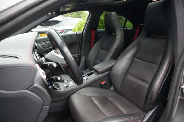 Mercedes-Benz CLA-Klasse (2014) thumbnail 4